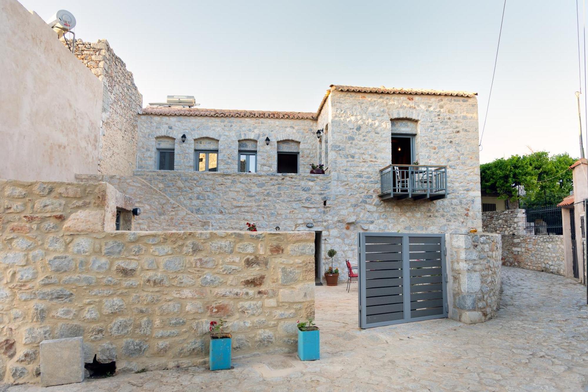 Stenorougi Charias Kharia Exterior foto